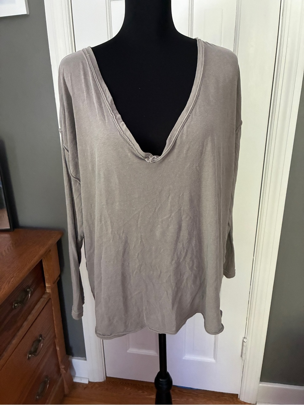 We The Free Relaxed V-Neck Long Sleeve Top - Taupe Gray